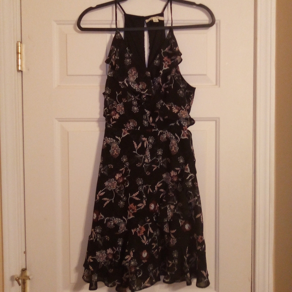 miami Dresses & Skirts - Miami Black Floral Sleeveless Mini Dress Flowy With Open Back Size Small